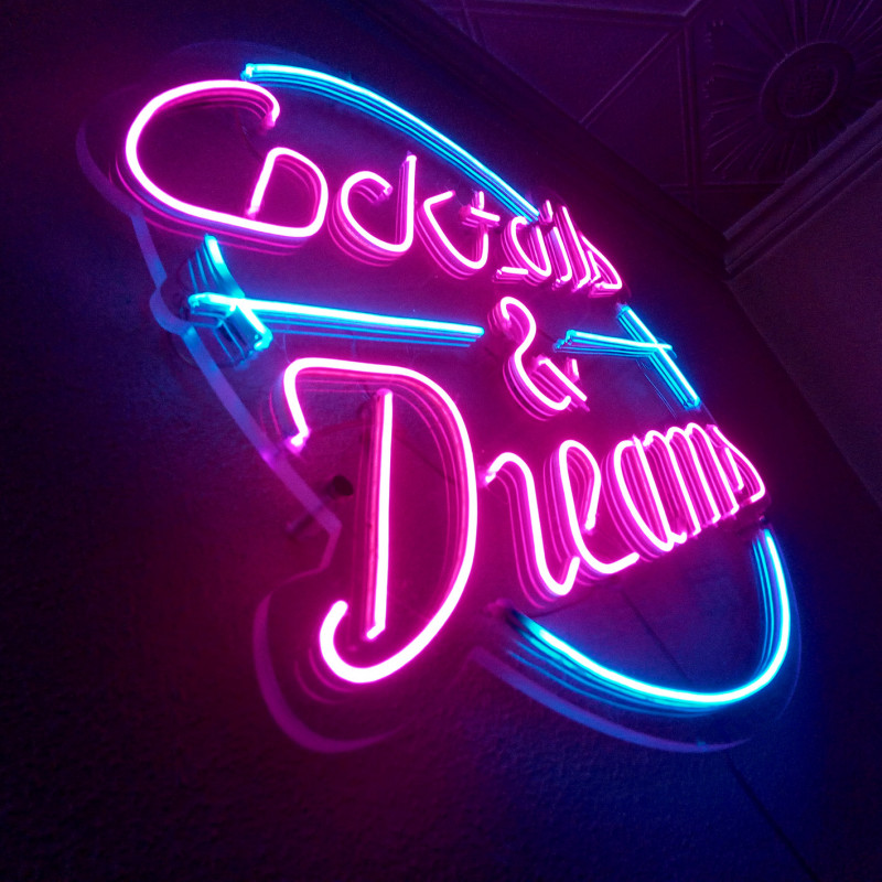 'Cocktails&dreams' cocktails-and-dreams neon sign (3)