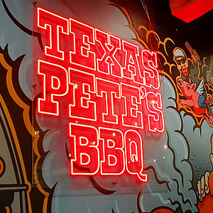 Texua Petes BBQ Neon Sign
